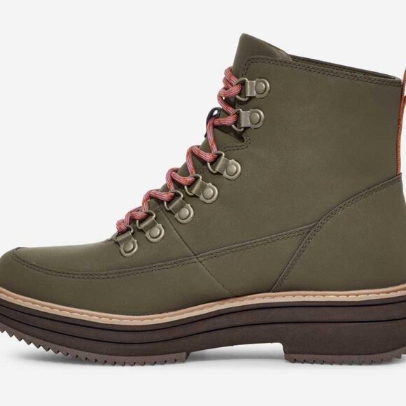 TEVA Women's Midform Boot in Dark Olive - Picture 3 of 7